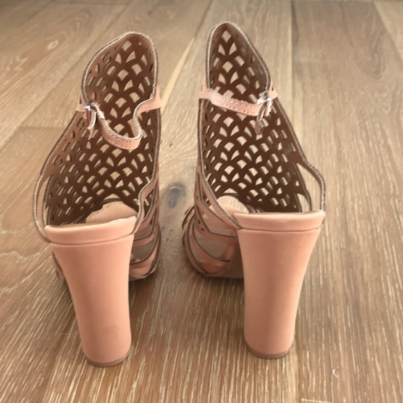 NIB peep toe stacked heel - Picture 3 of 5